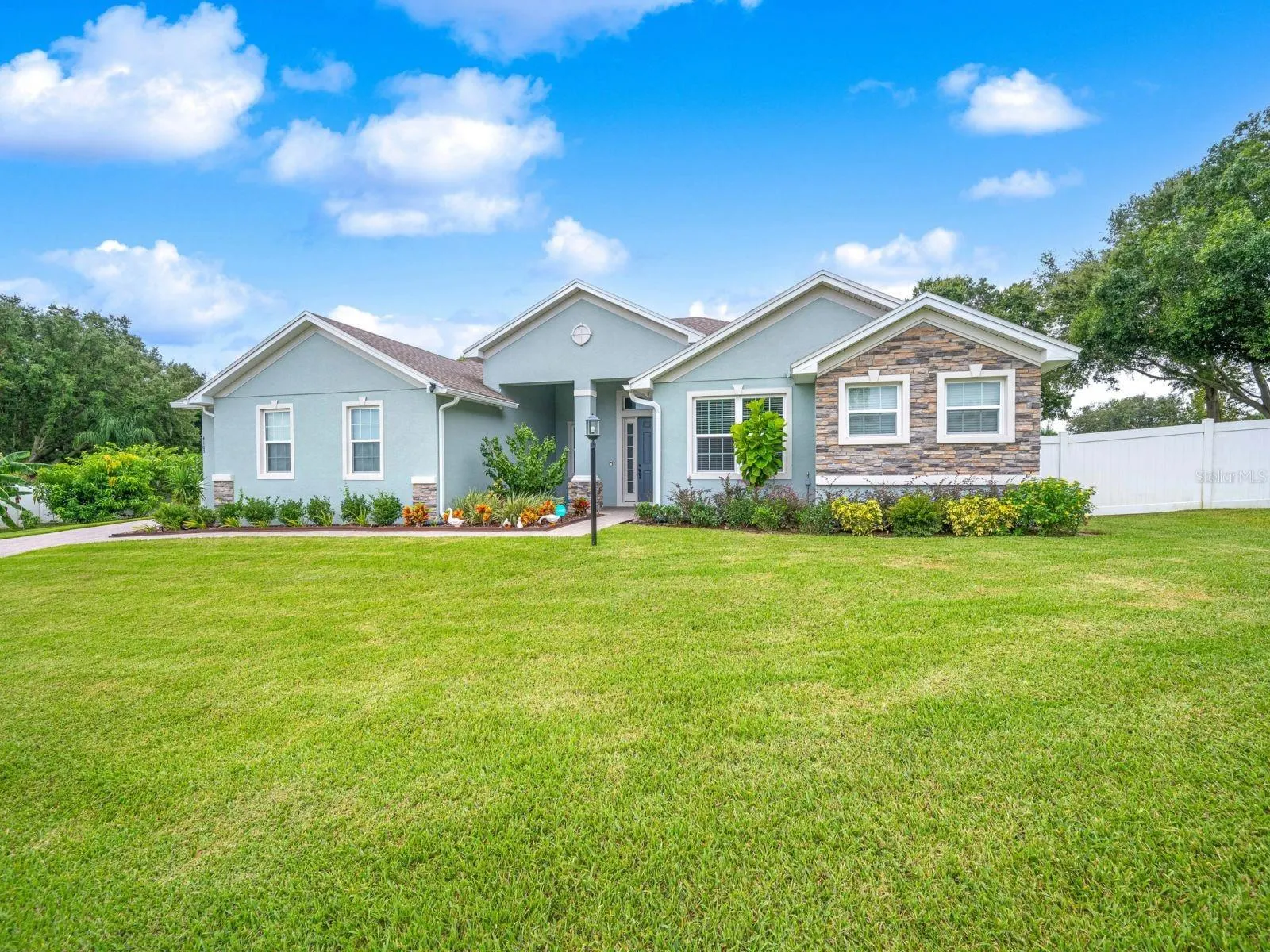 4105 IONE CT