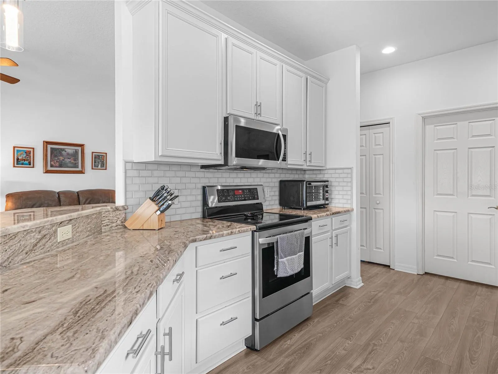 4220 DORNOCH DR