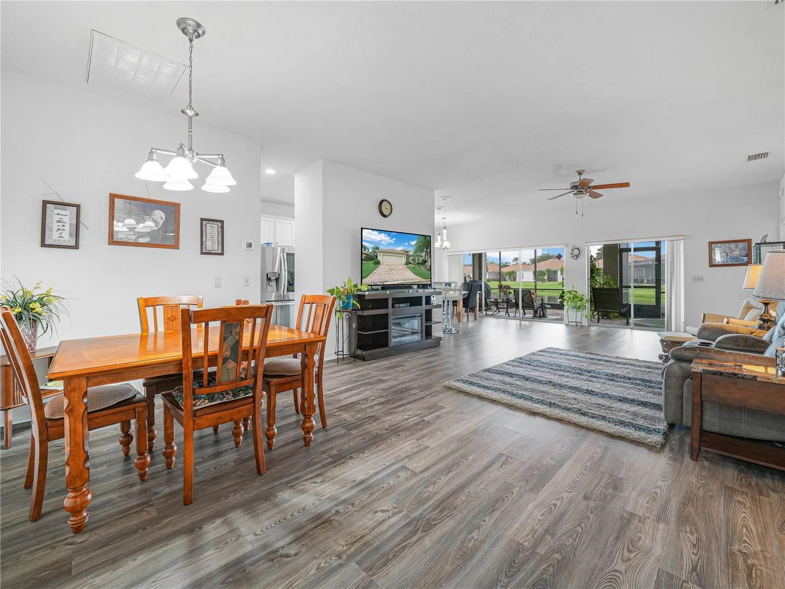 4220 DORNOCH DR