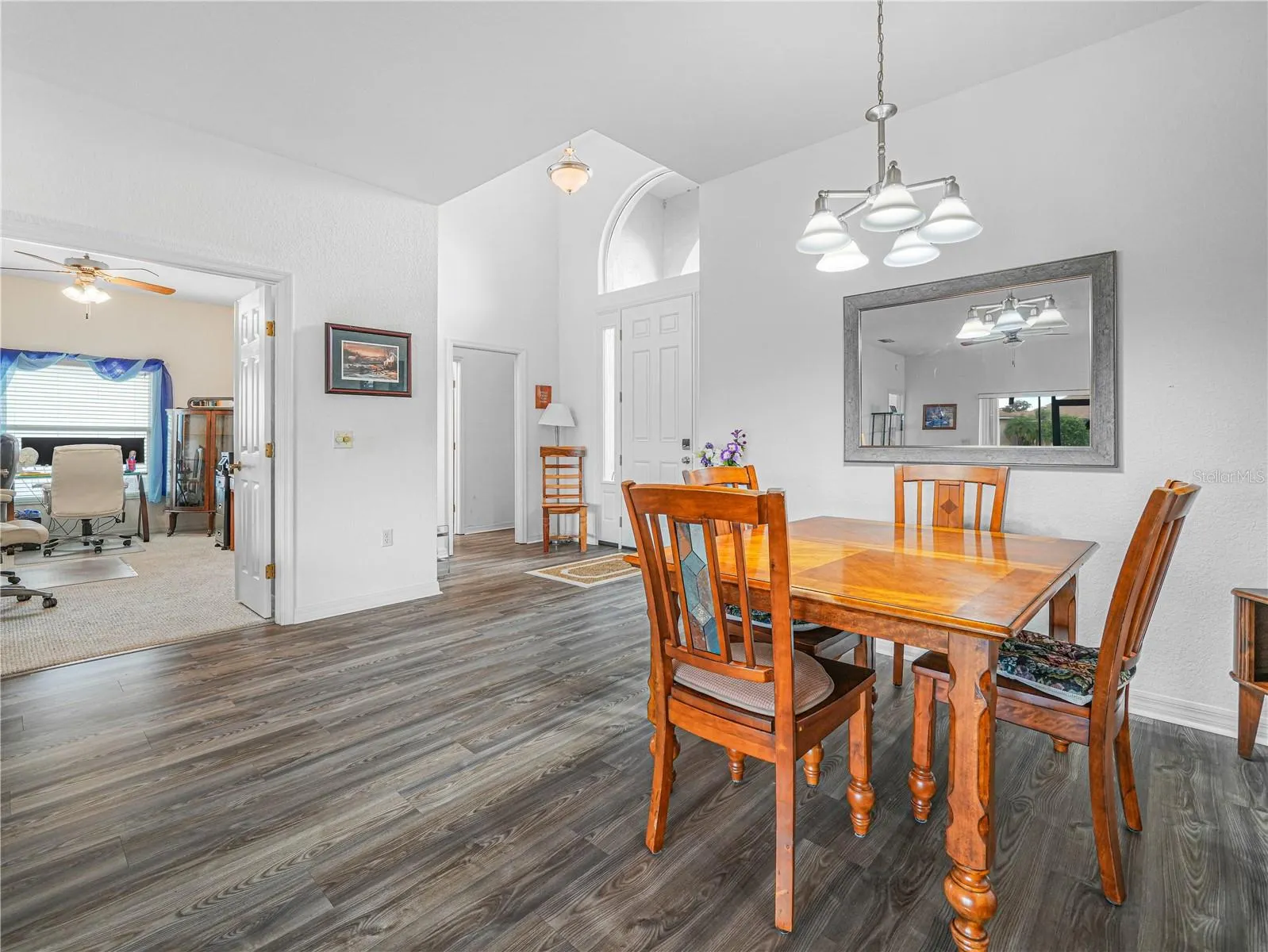 4220 DORNOCH DR