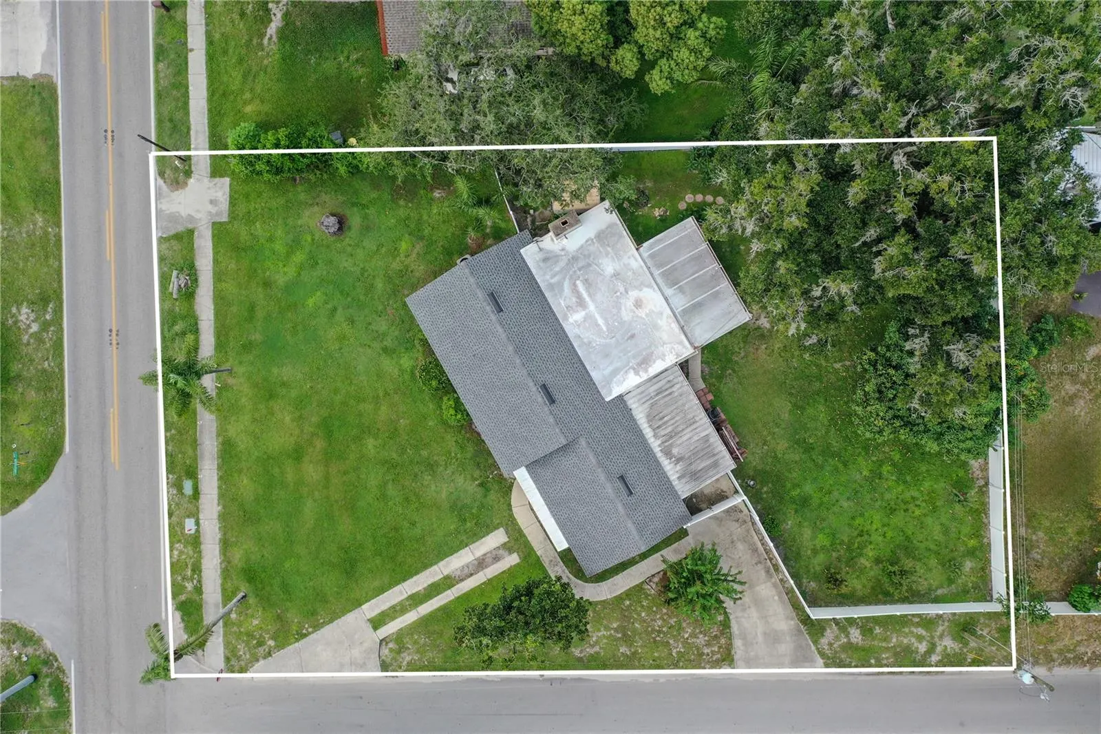 542 LONGFELLOW BLVD