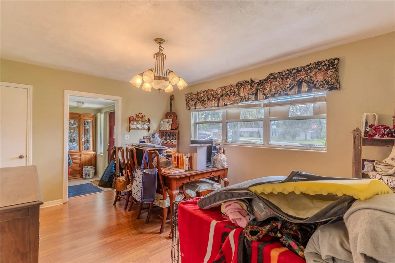 542 LONGFELLOW BLVD