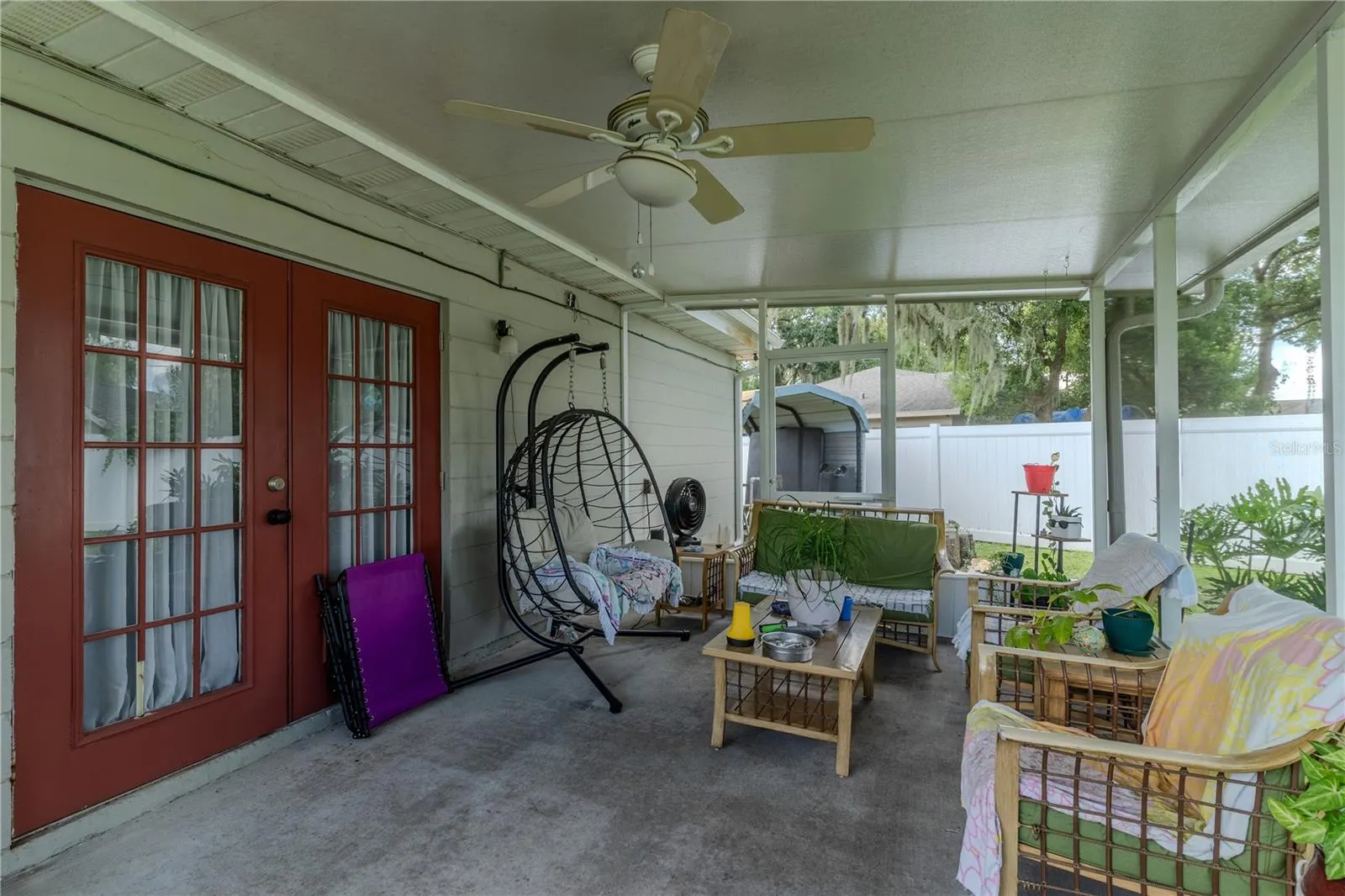 542 LONGFELLOW BLVD