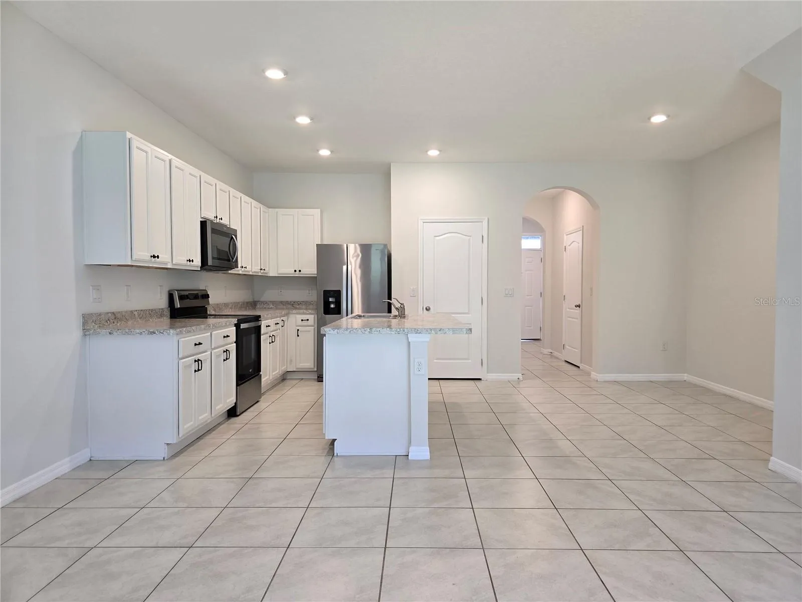 1292 YELLOW FINCH DR