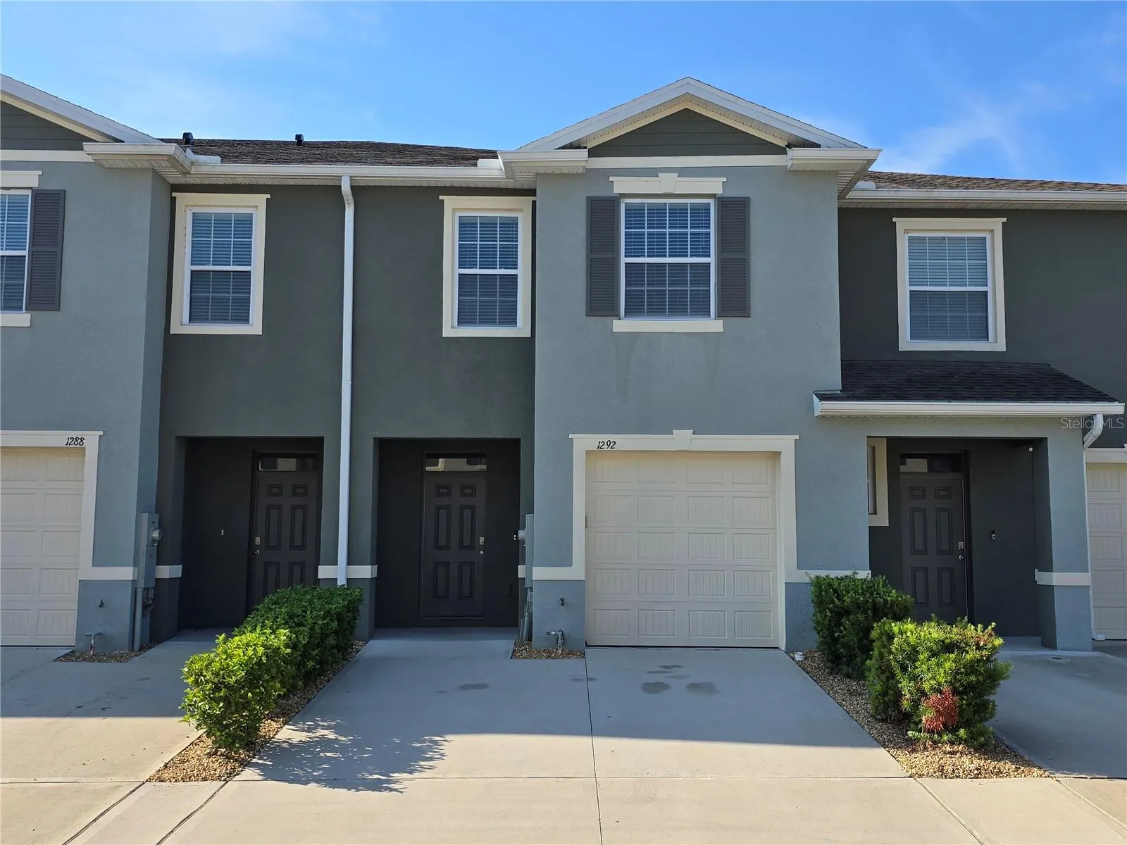 1292 YELLOW FINCH DR