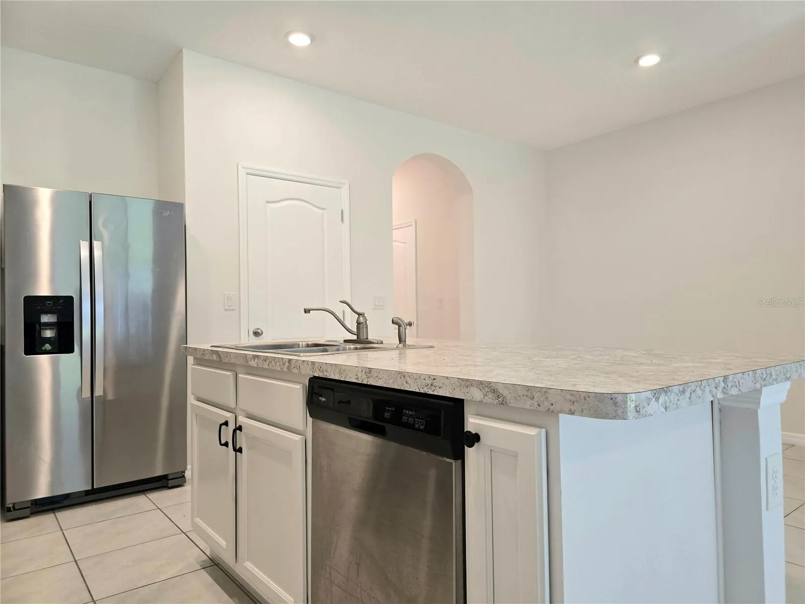 1292 YELLOW FINCH DR