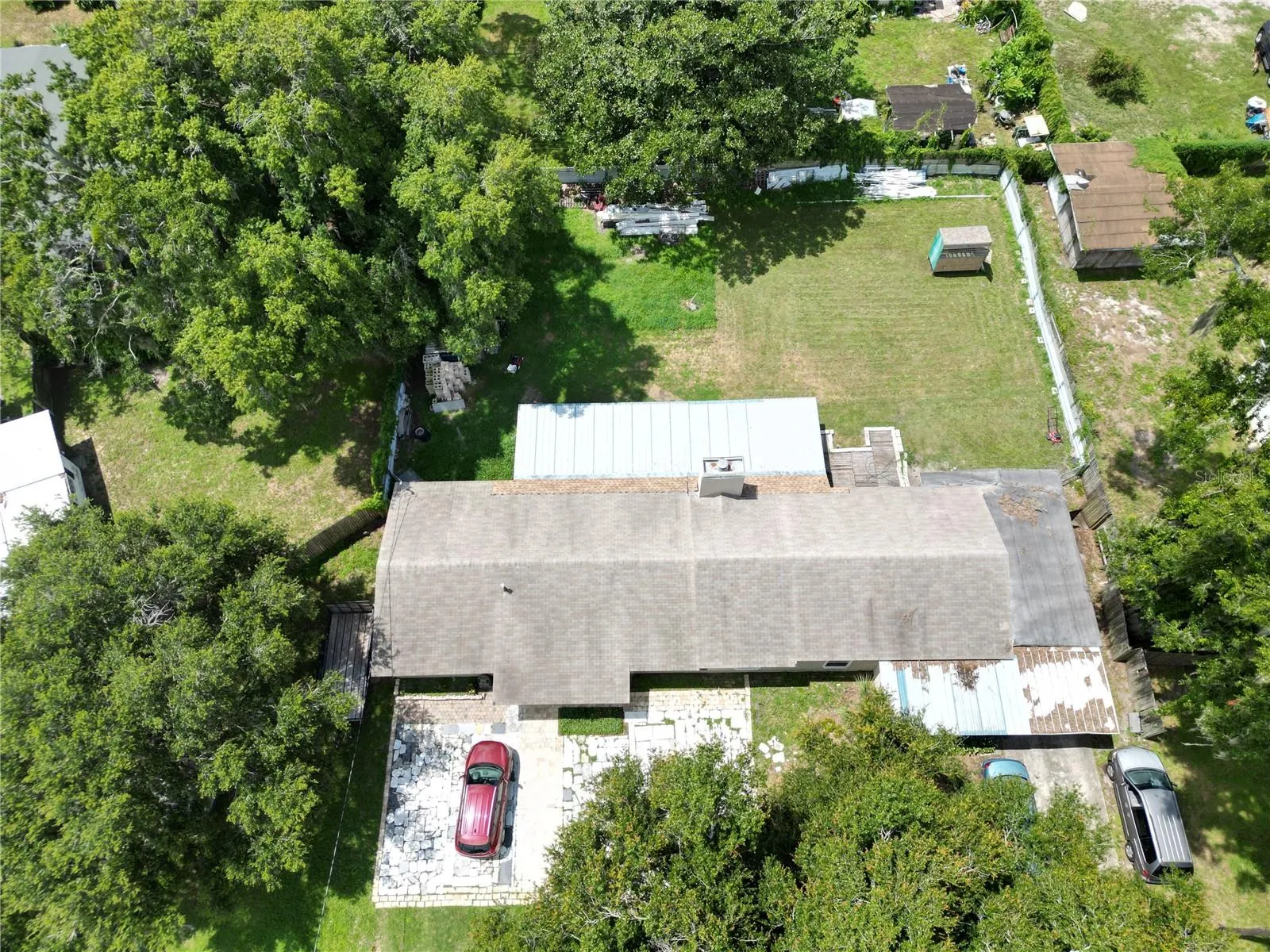2031 POE ST
