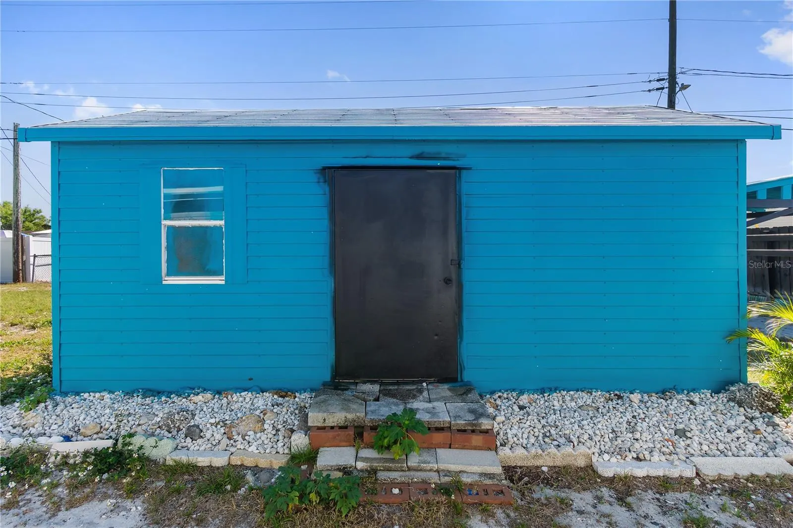 319 THOMAS AVE