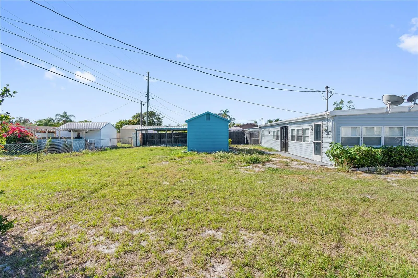 319 THOMAS AVE
