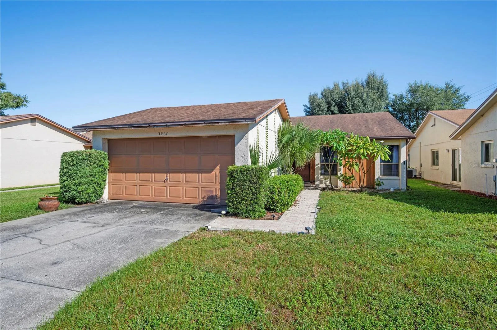 3912 CYPRESS LNDG N