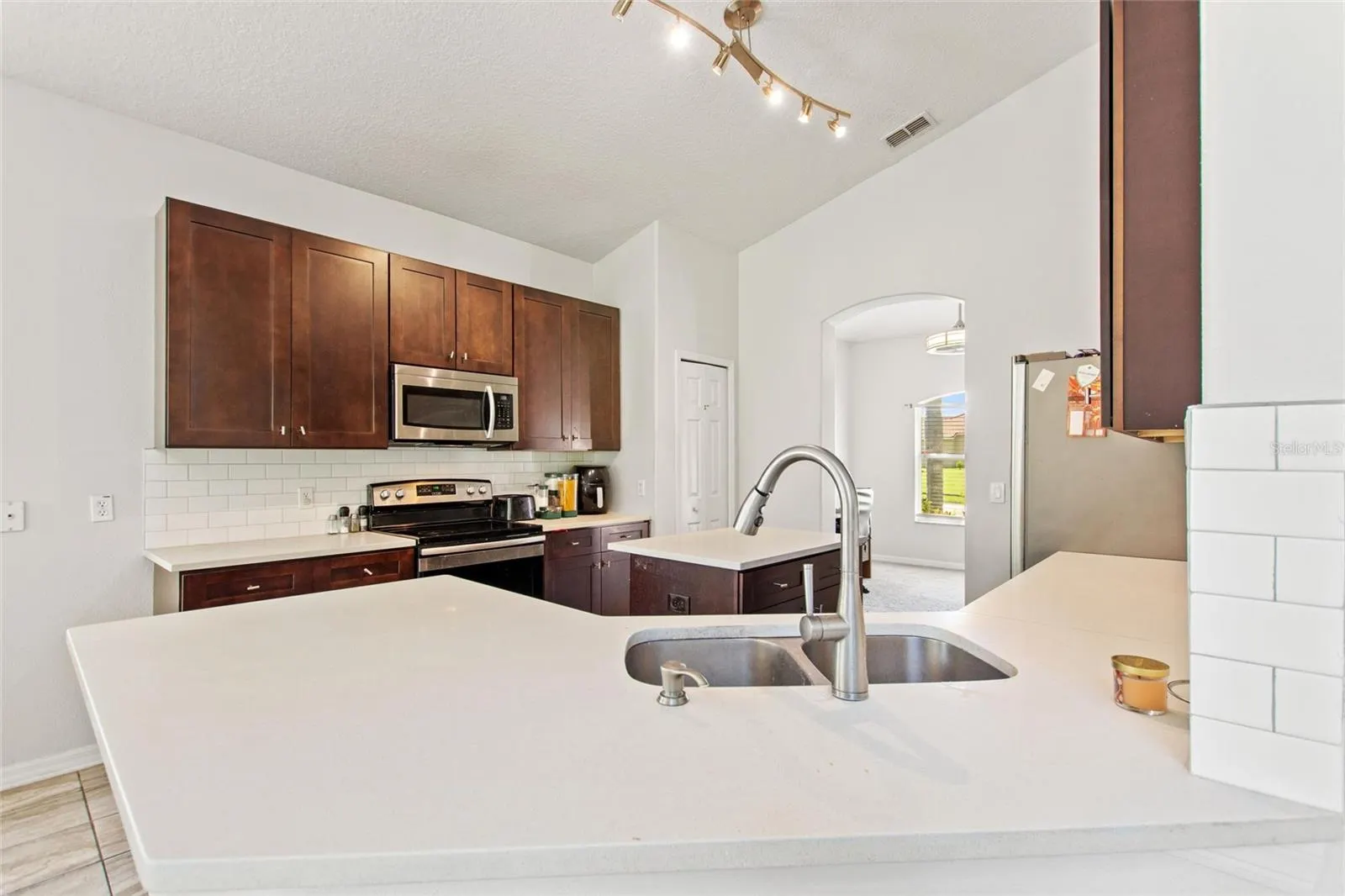 4039 NAVIGATOR WAY