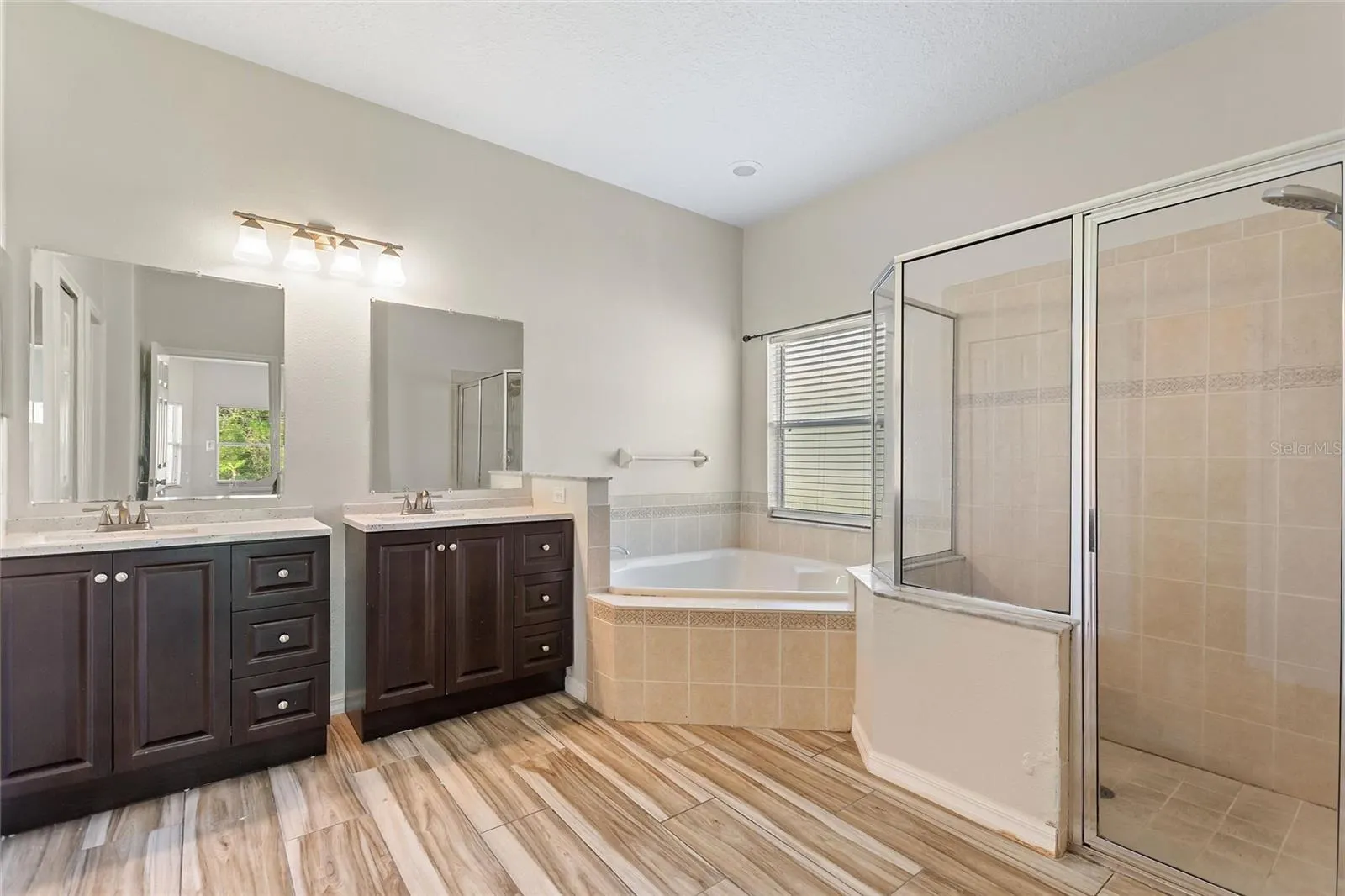 4039 NAVIGATOR WAY
