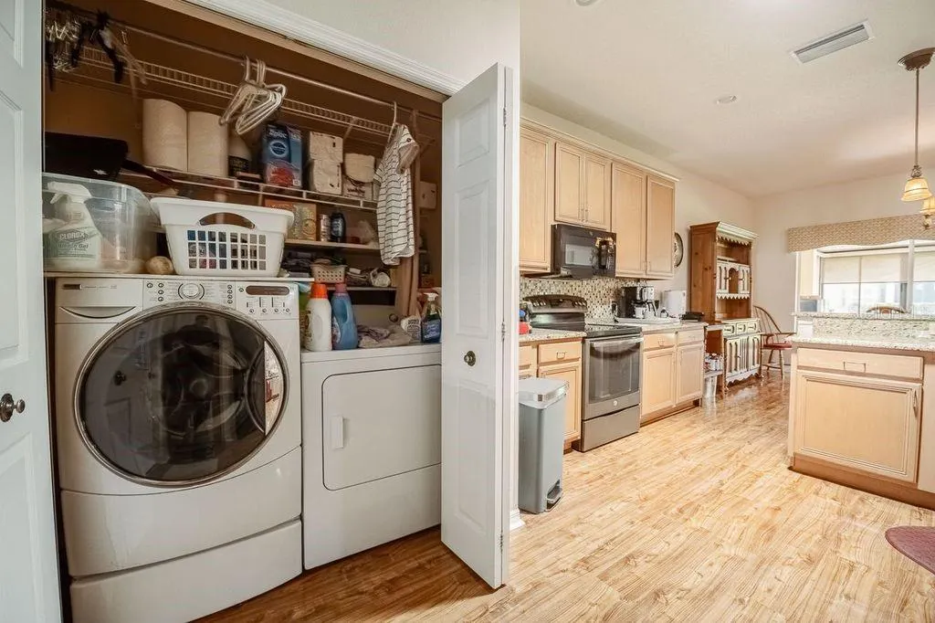 4220 MUIRFIELD LOOP