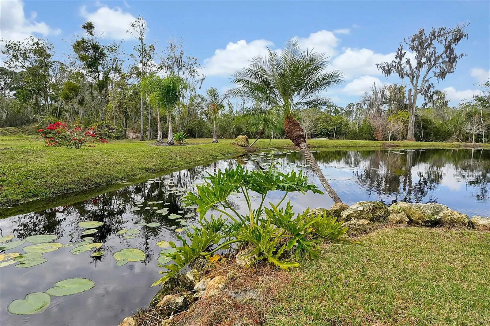 3381 LAKE BUFFUM RD E