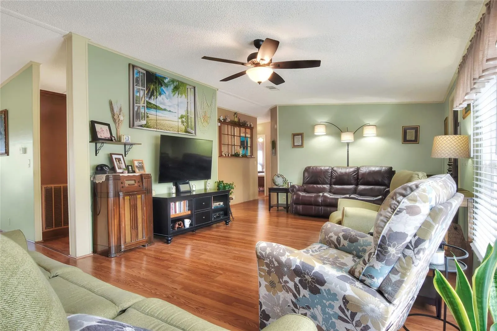 6388 LOLLY BAY LOOP NE