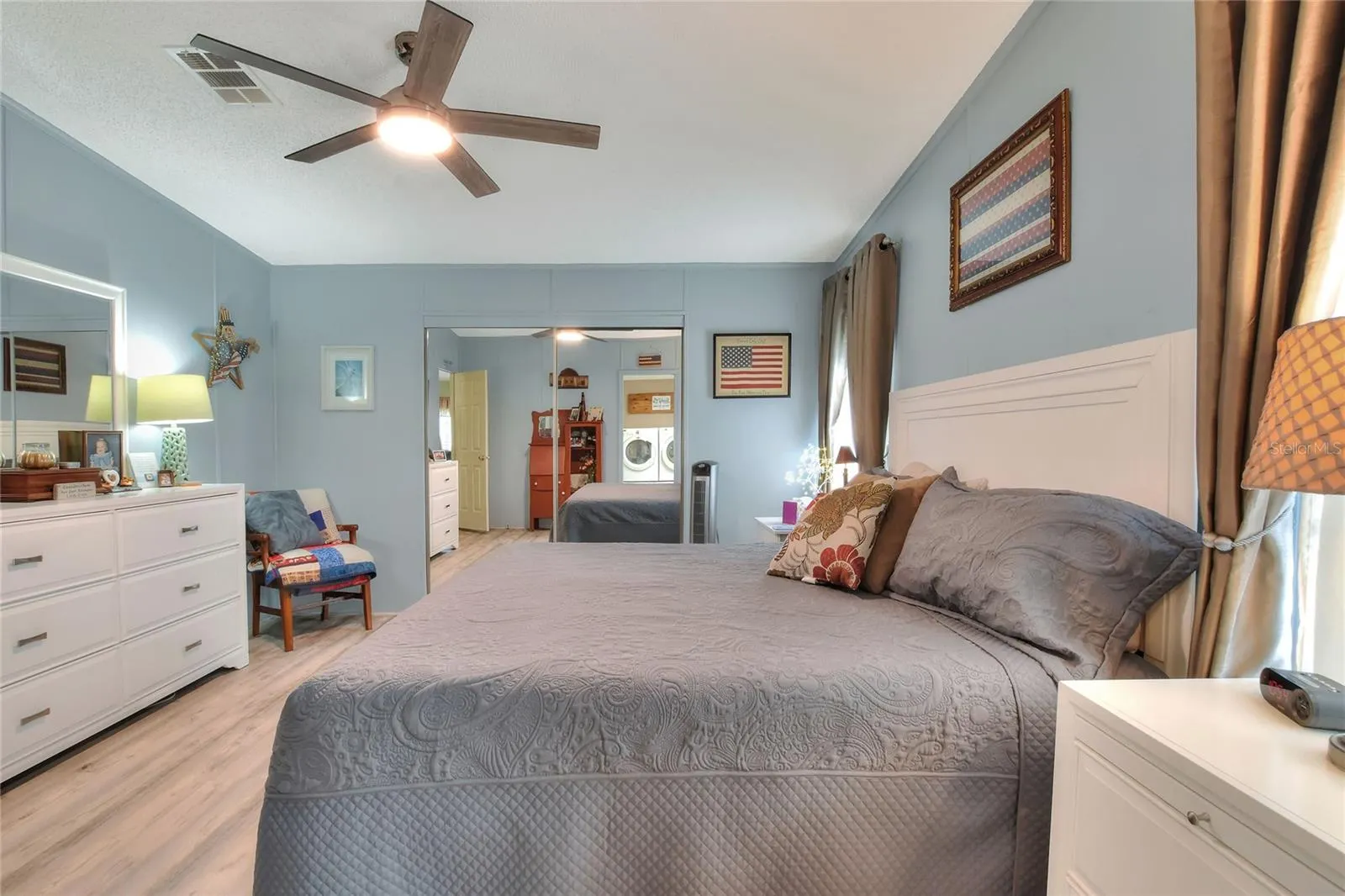 6388 LOLLY BAY LOOP NE