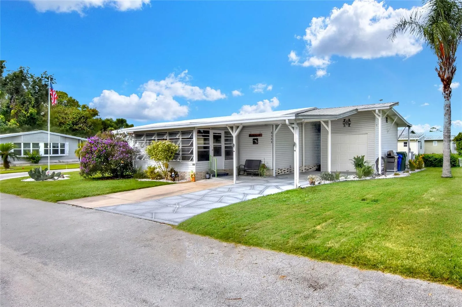 6388 LOLLY BAY LOOP NE