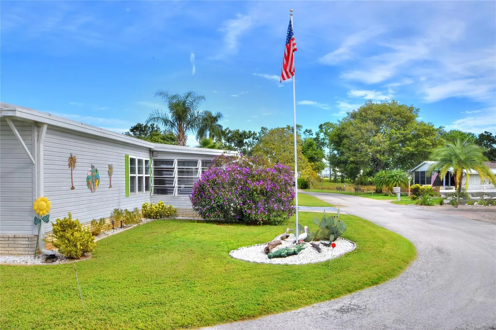 6388 LOLLY BAY LOOP NE