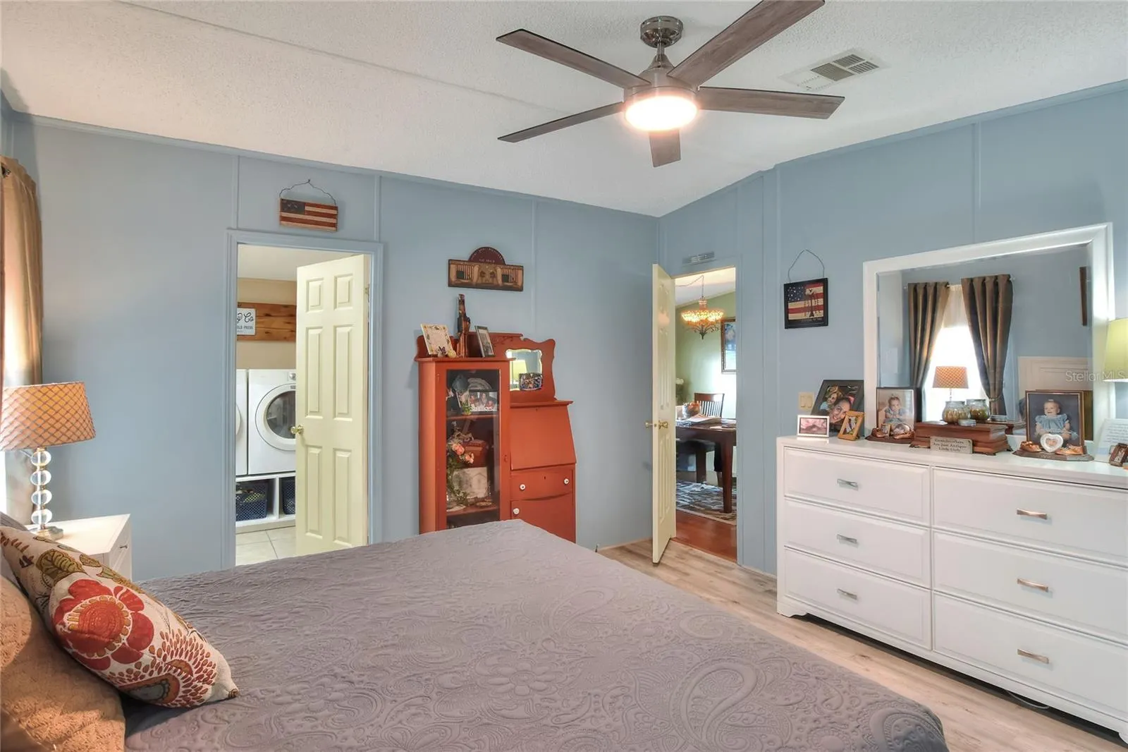 6388 LOLLY BAY LOOP NE