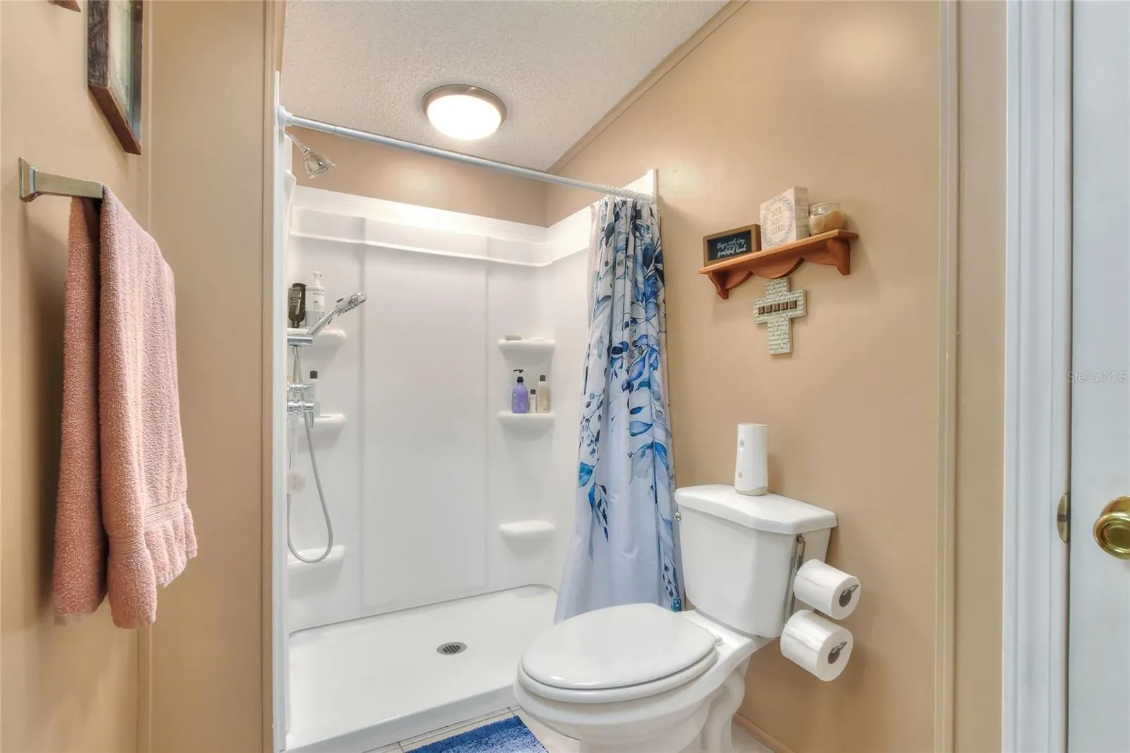 6388 LOLLY BAY LOOP NE