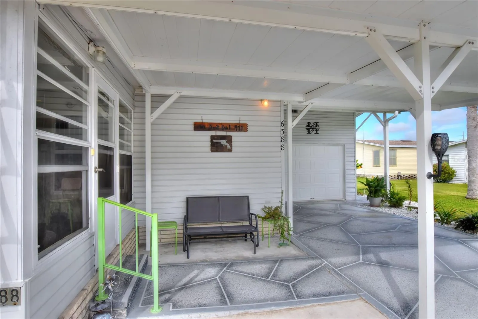 6388 LOLLY BAY LOOP NE