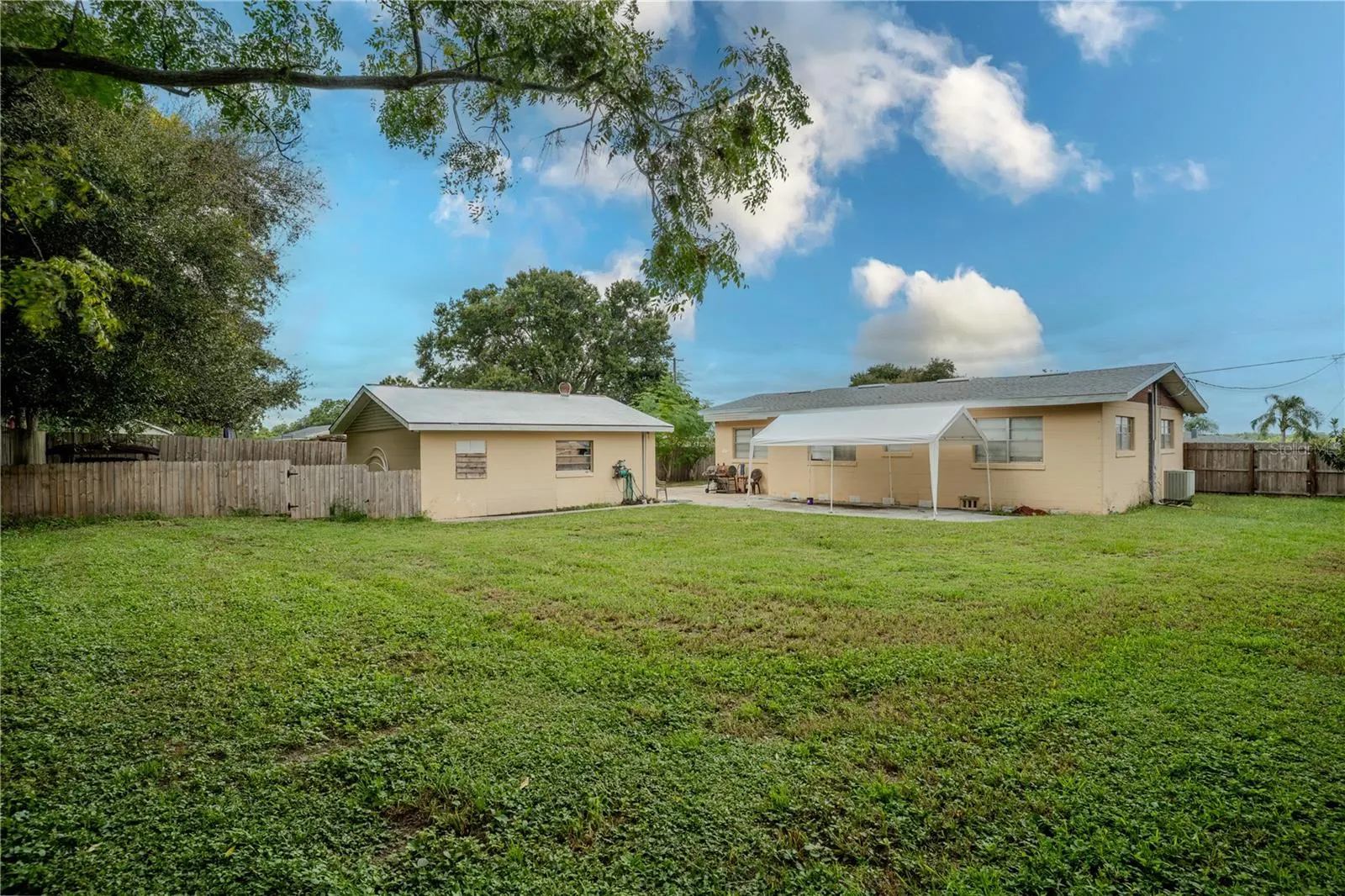 1023 BILTMORE DR