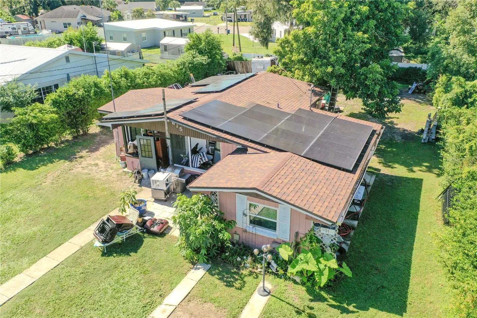 615 FORMOSA AVE