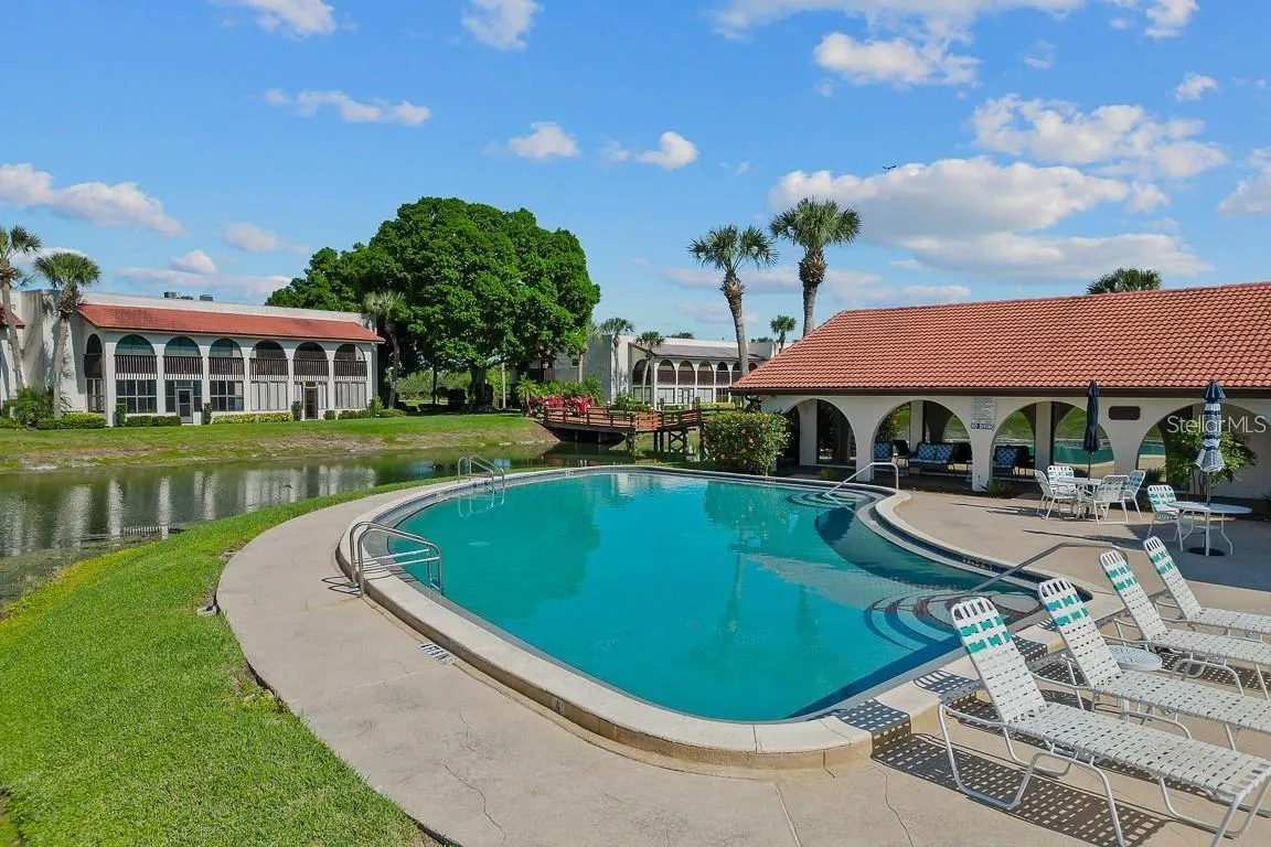 6002 COUNTRY CLUB DR