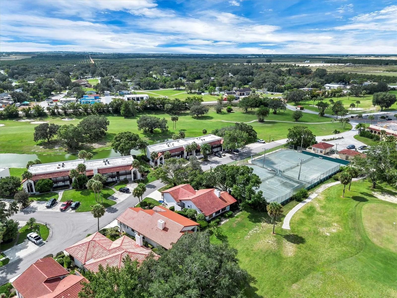 6002 COUNTRY CLUB DR