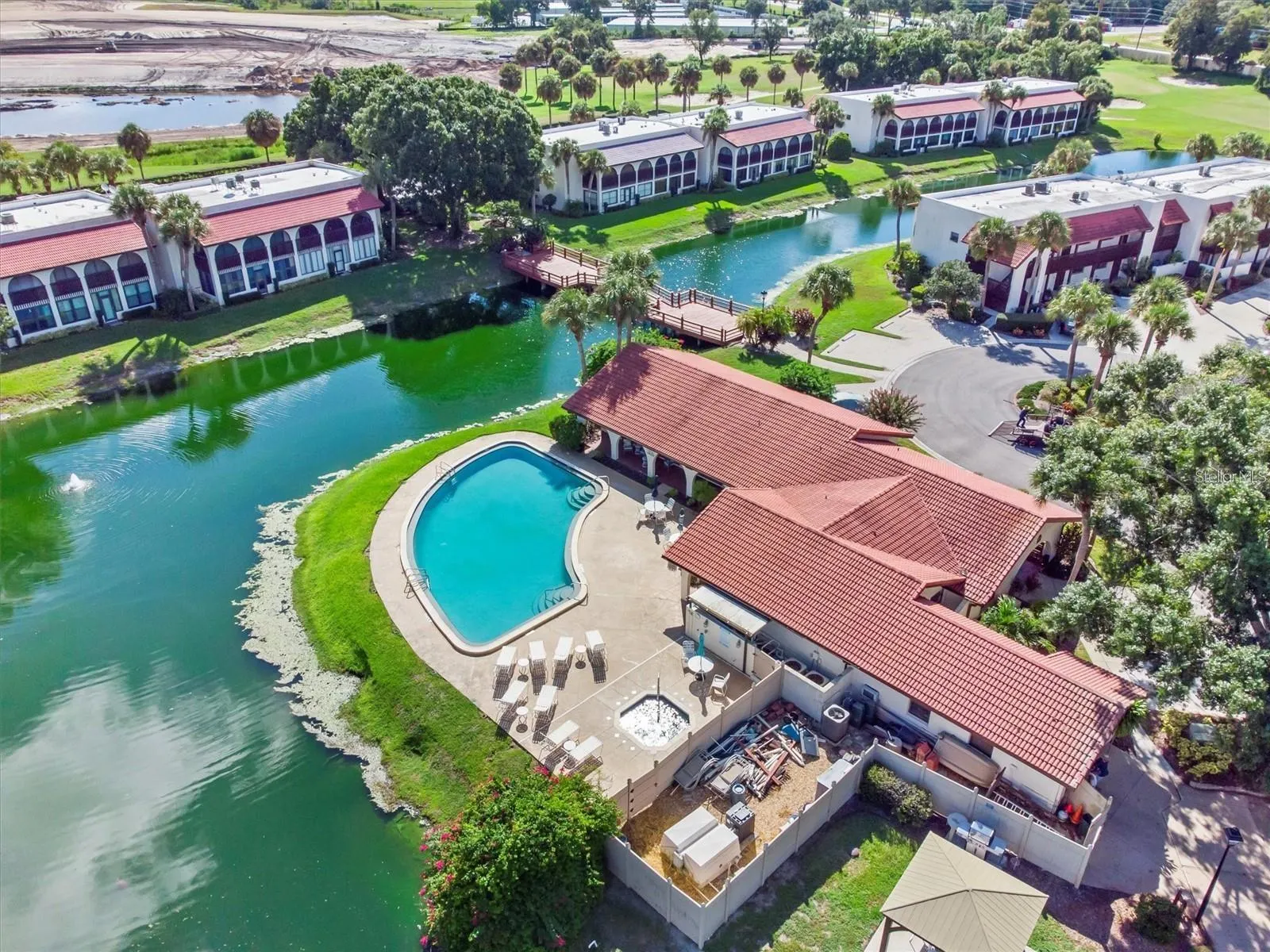 6002 COUNTRY CLUB DR