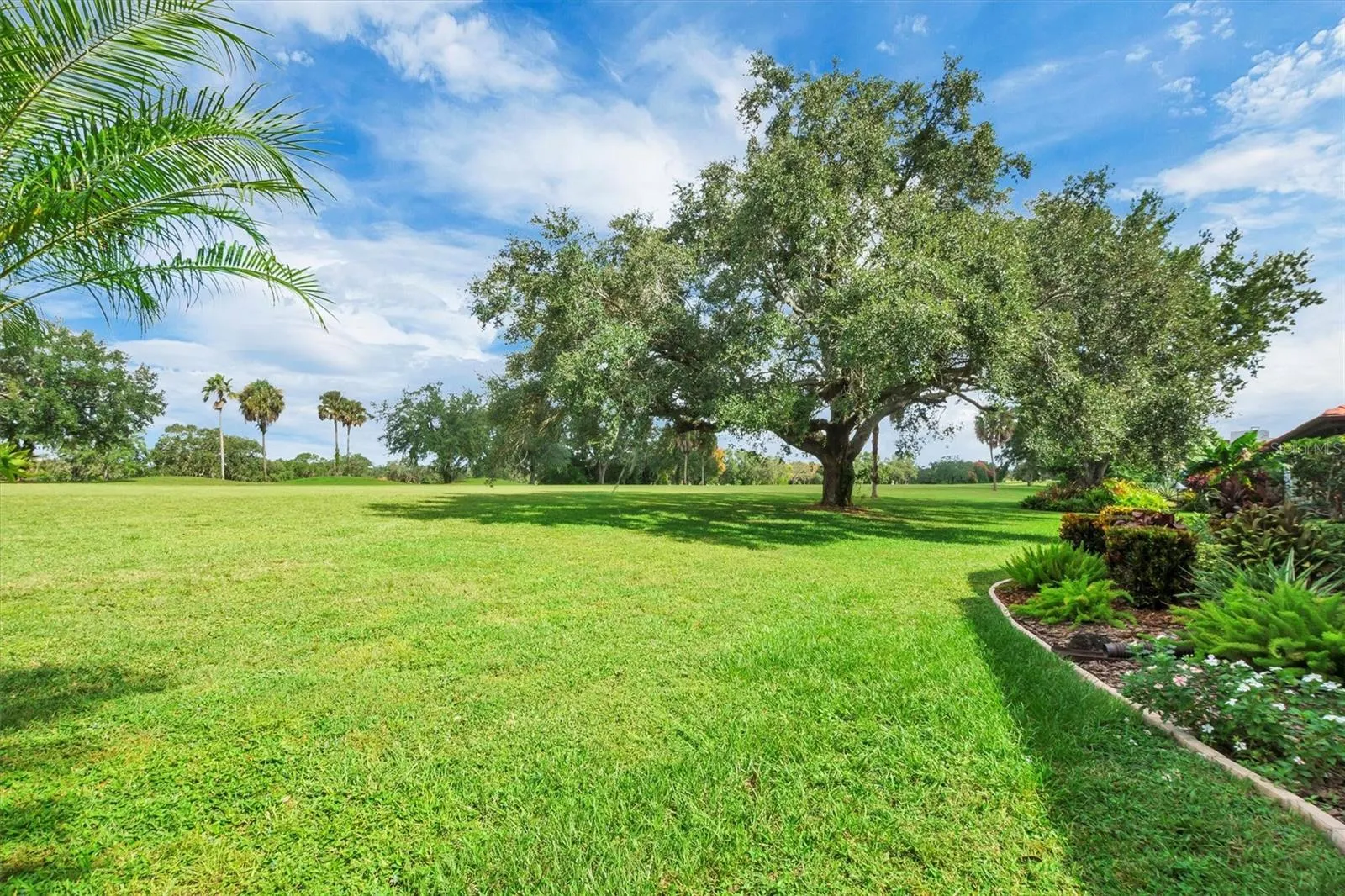 6002 COUNTRY CLUB DR
