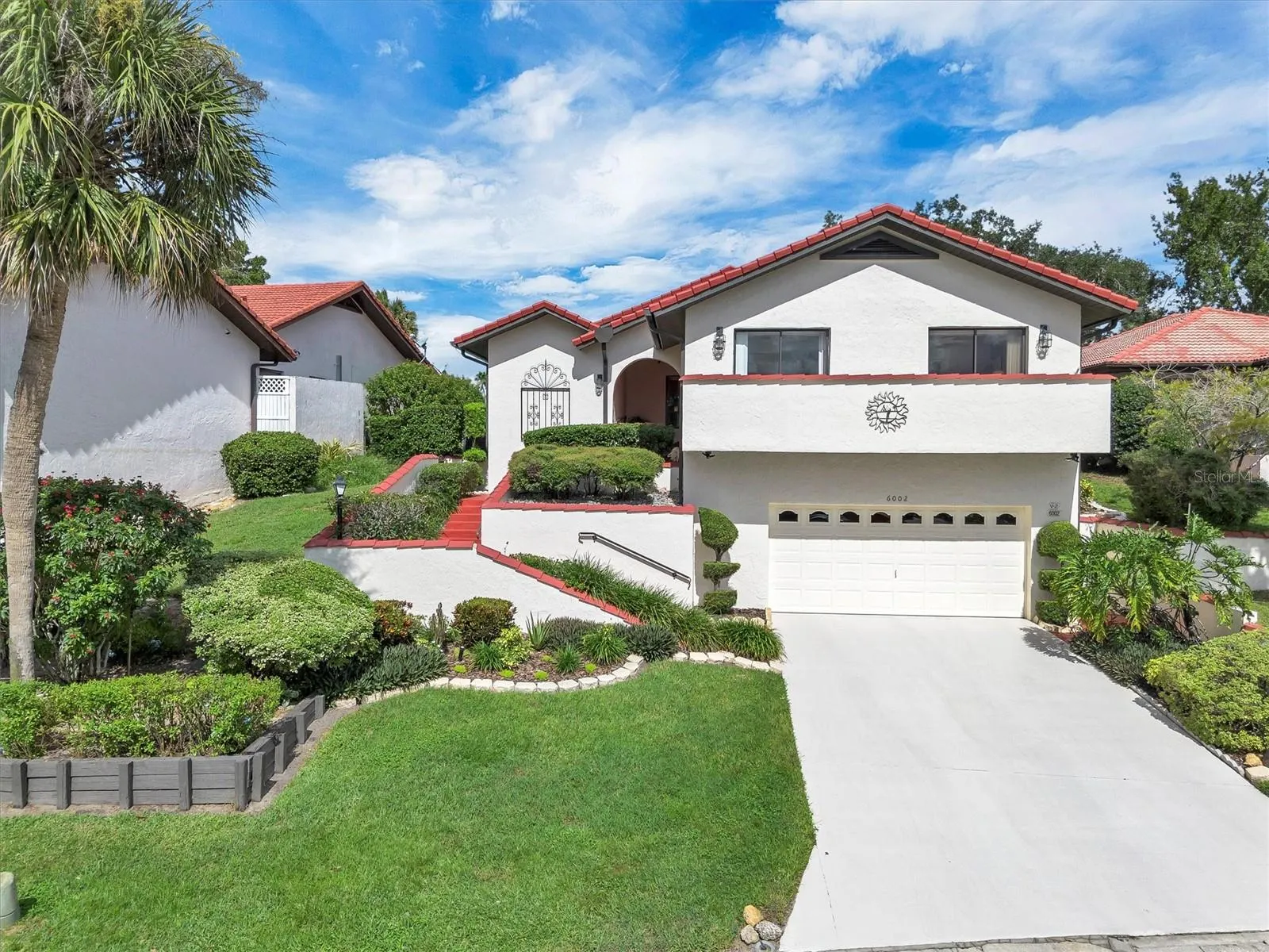 6002 COUNTRY CLUB DR