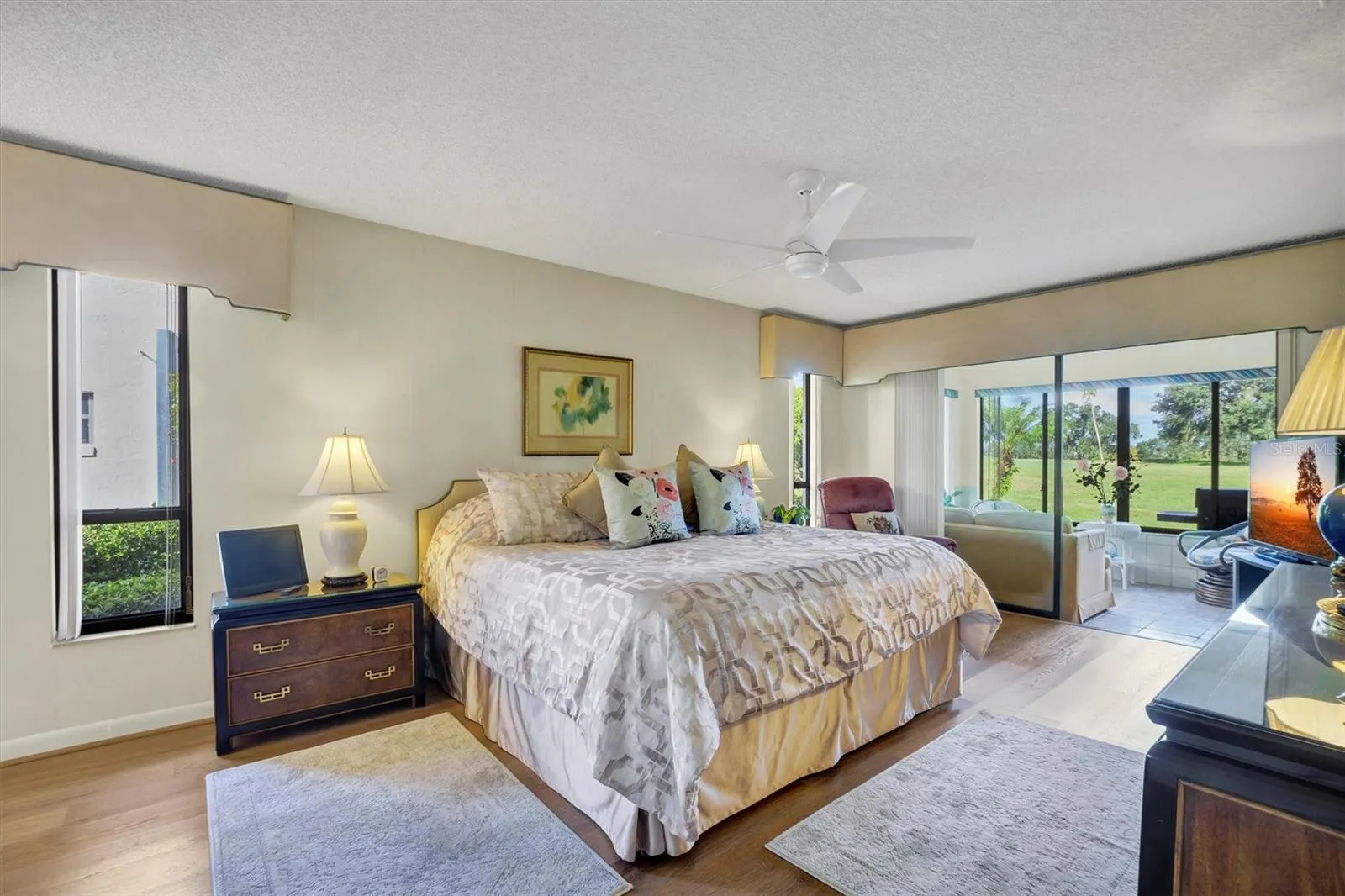 6002 COUNTRY CLUB DR