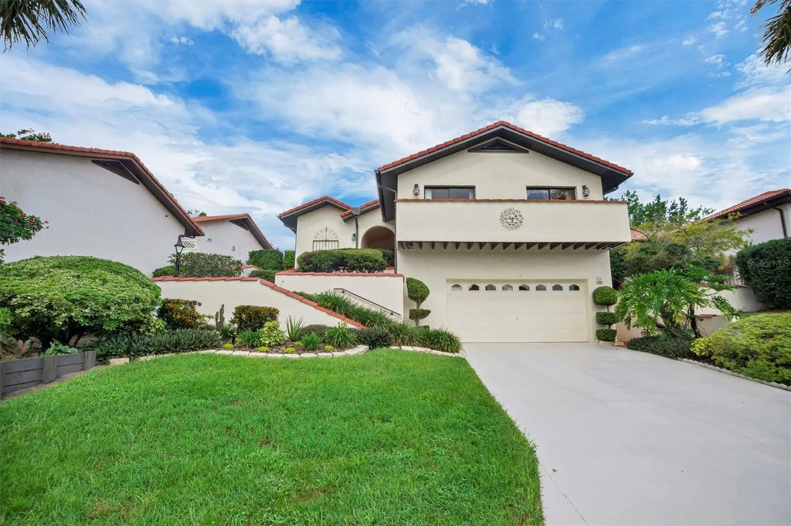 6002 COUNTRY CLUB DR