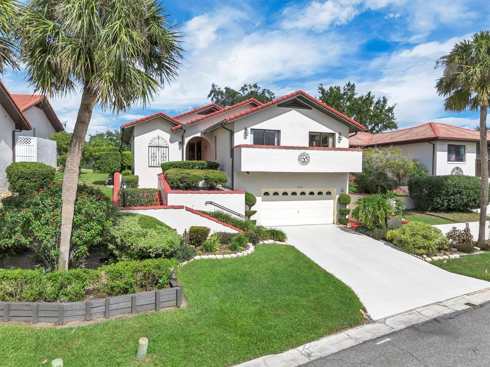 6002 COUNTRY CLUB DR