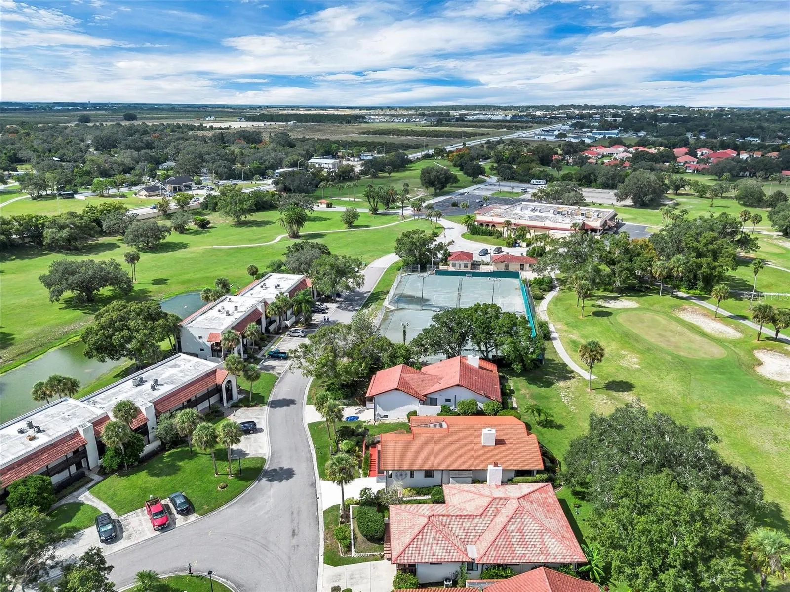 6002 COUNTRY CLUB DR