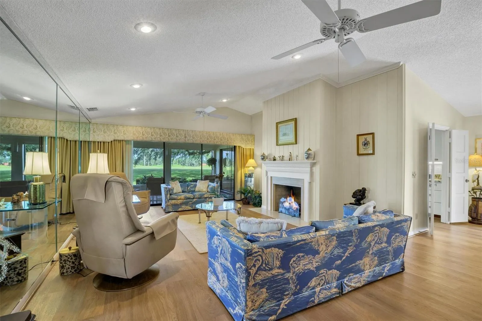 6002 COUNTRY CLUB DR
