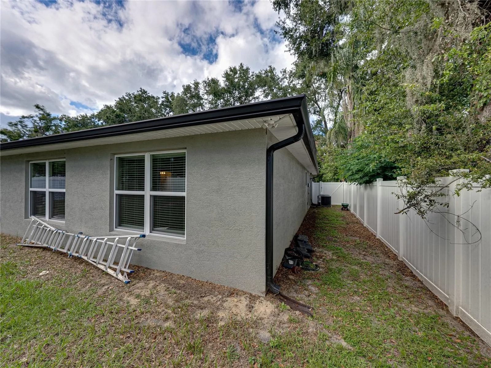1765 MAGNOLIA ST