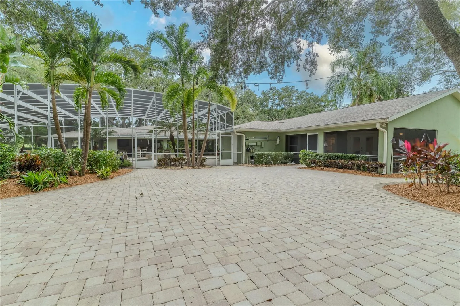 8010 LAKE LOWERY RD