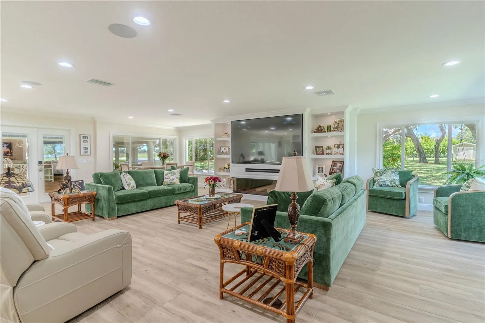8010 LAKE LOWERY RD