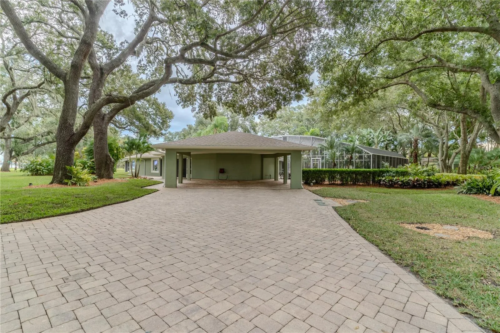 8010 LAKE LOWERY RD