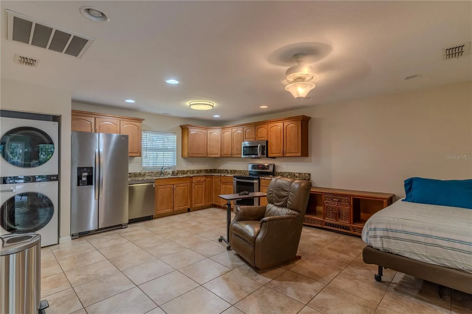 8010 LAKE LOWERY RD