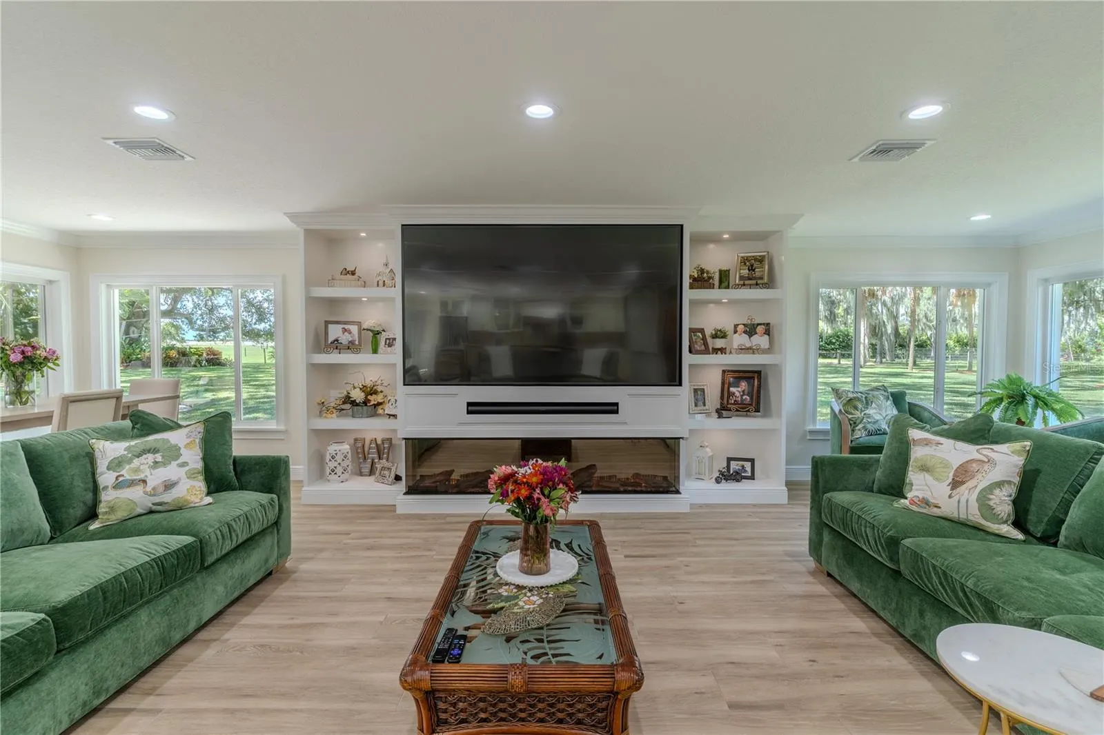8010 LAKE LOWERY RD