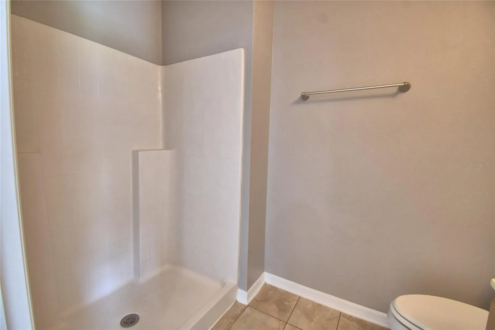 1231 APOPKA LN