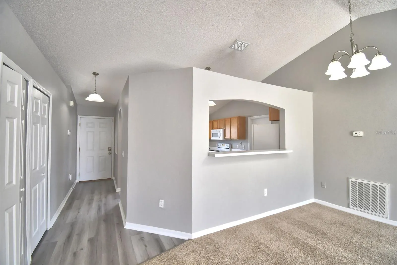 1231 APOPKA LN