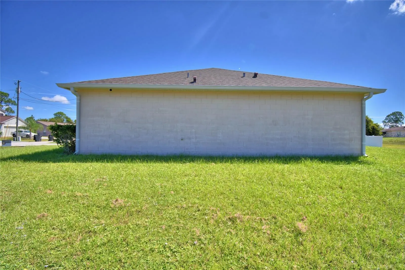1231 APOPKA LN