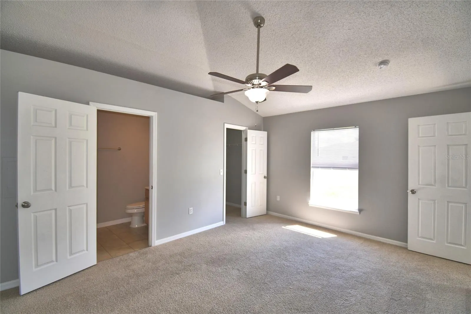 1231 APOPKA LN