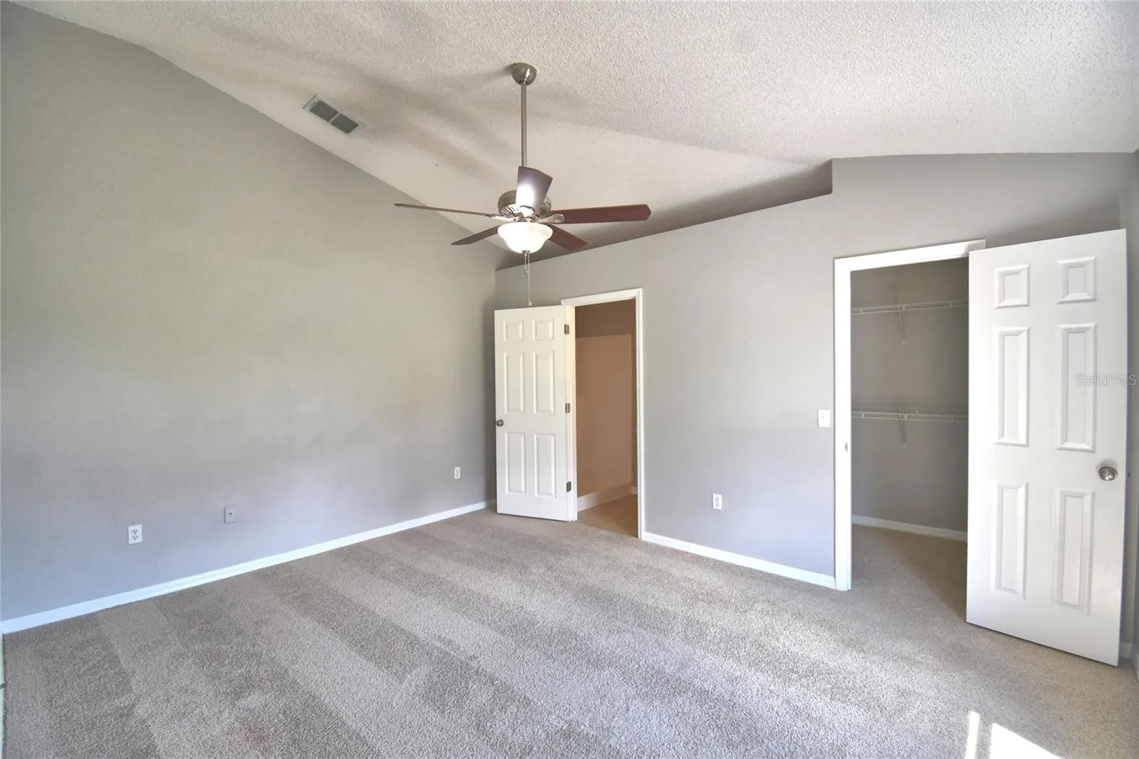 1231 APOPKA LN
