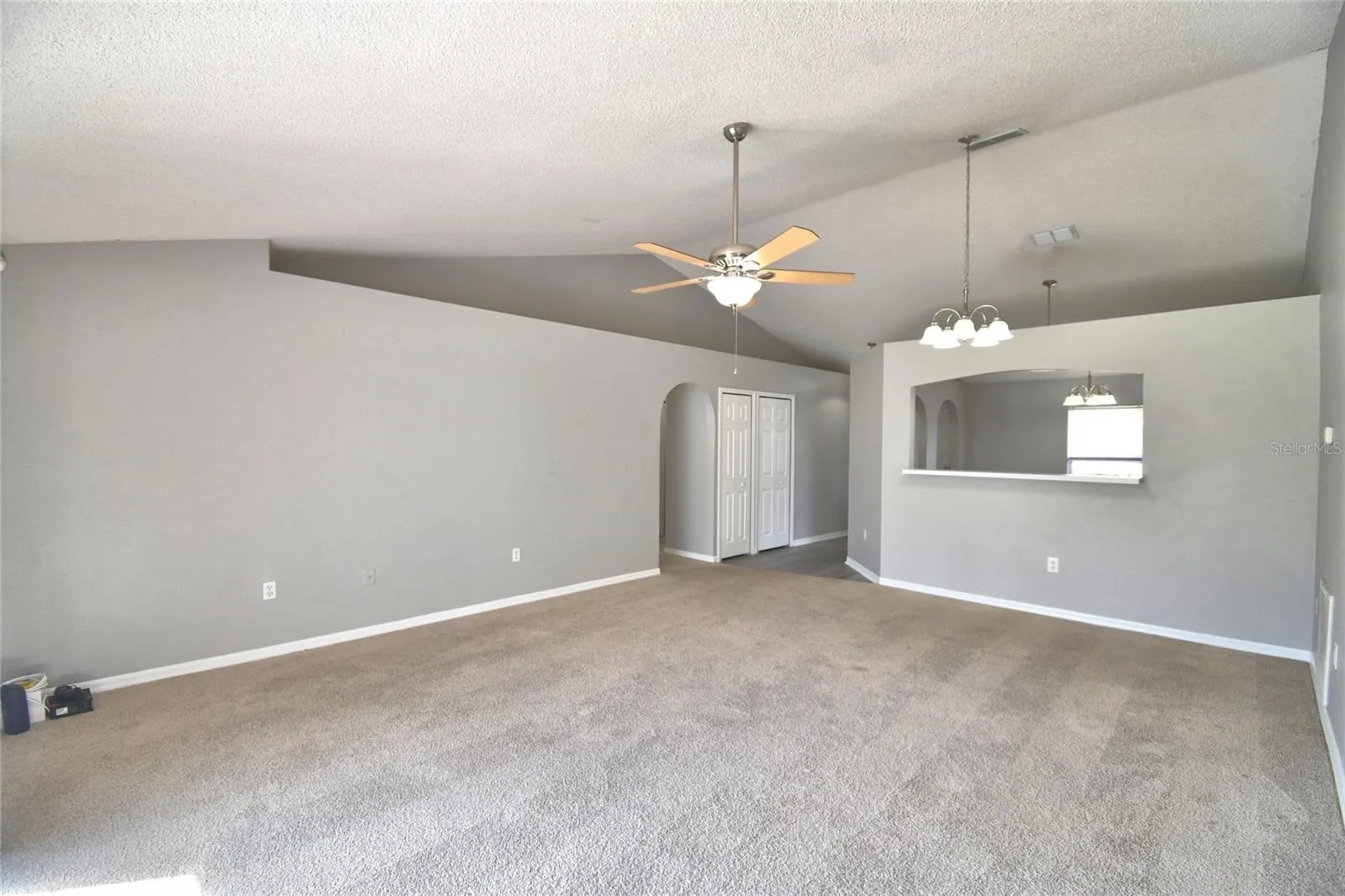 1231 APOPKA LN