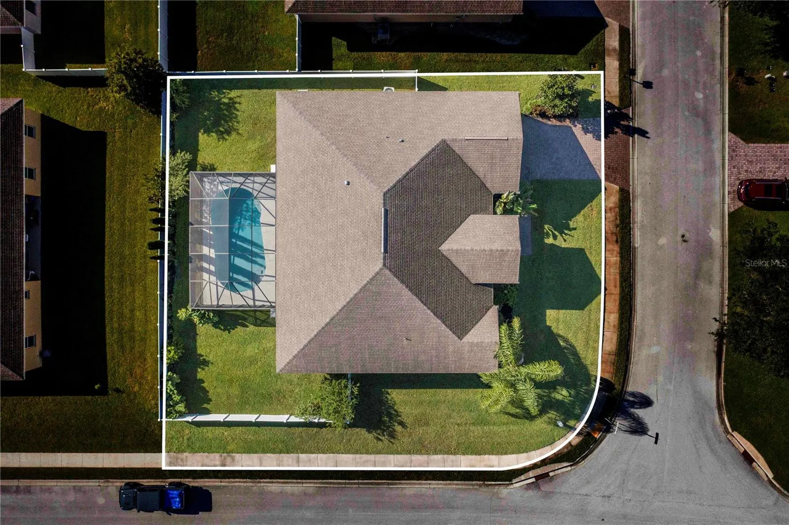 2405 MELROSE ST